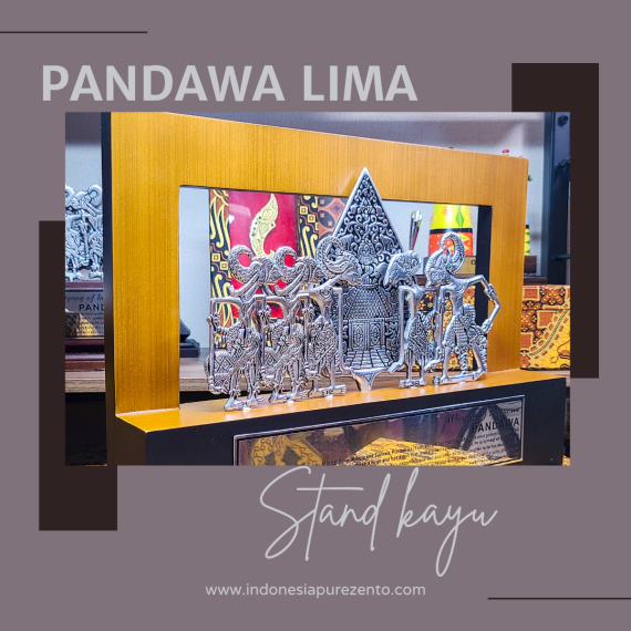 Pandawa 5 Logam Background Kayu