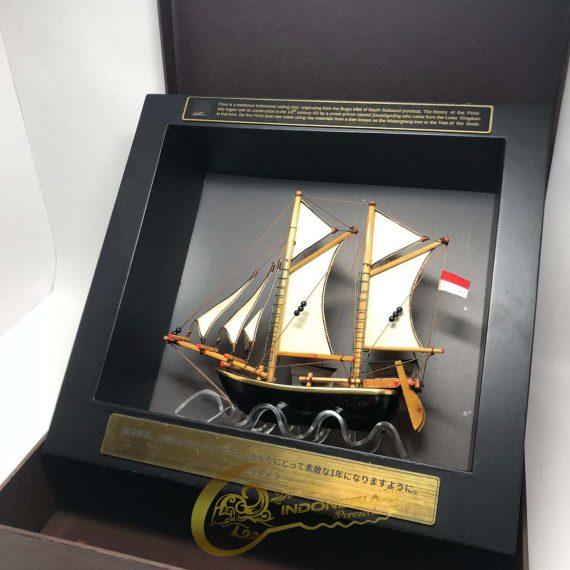 Kapal Layar Exclusif