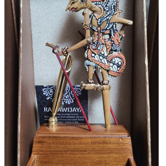 Pen Holder Wayang Kayu Karakter