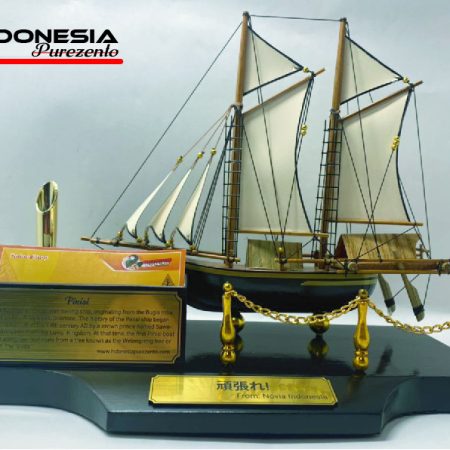 Kapal Penisi Pen Holder
