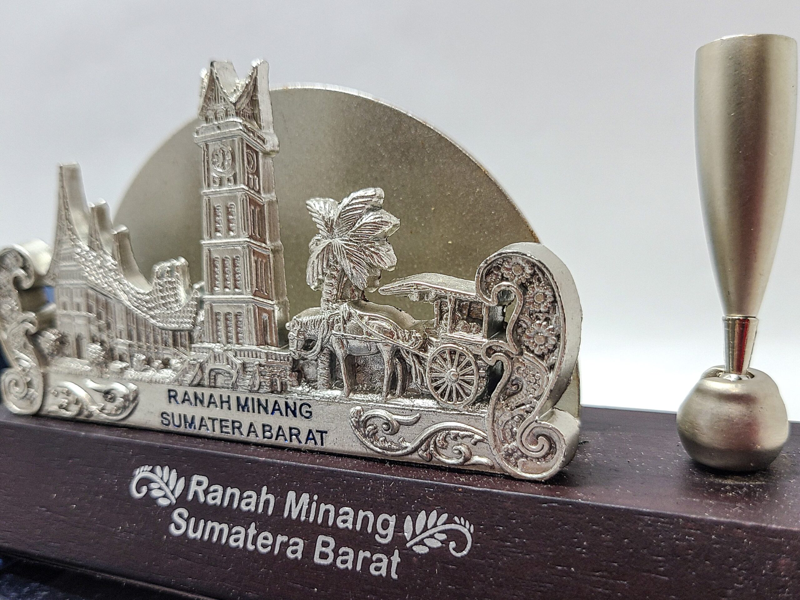 Pen Holder Rumah Minang - Image 5