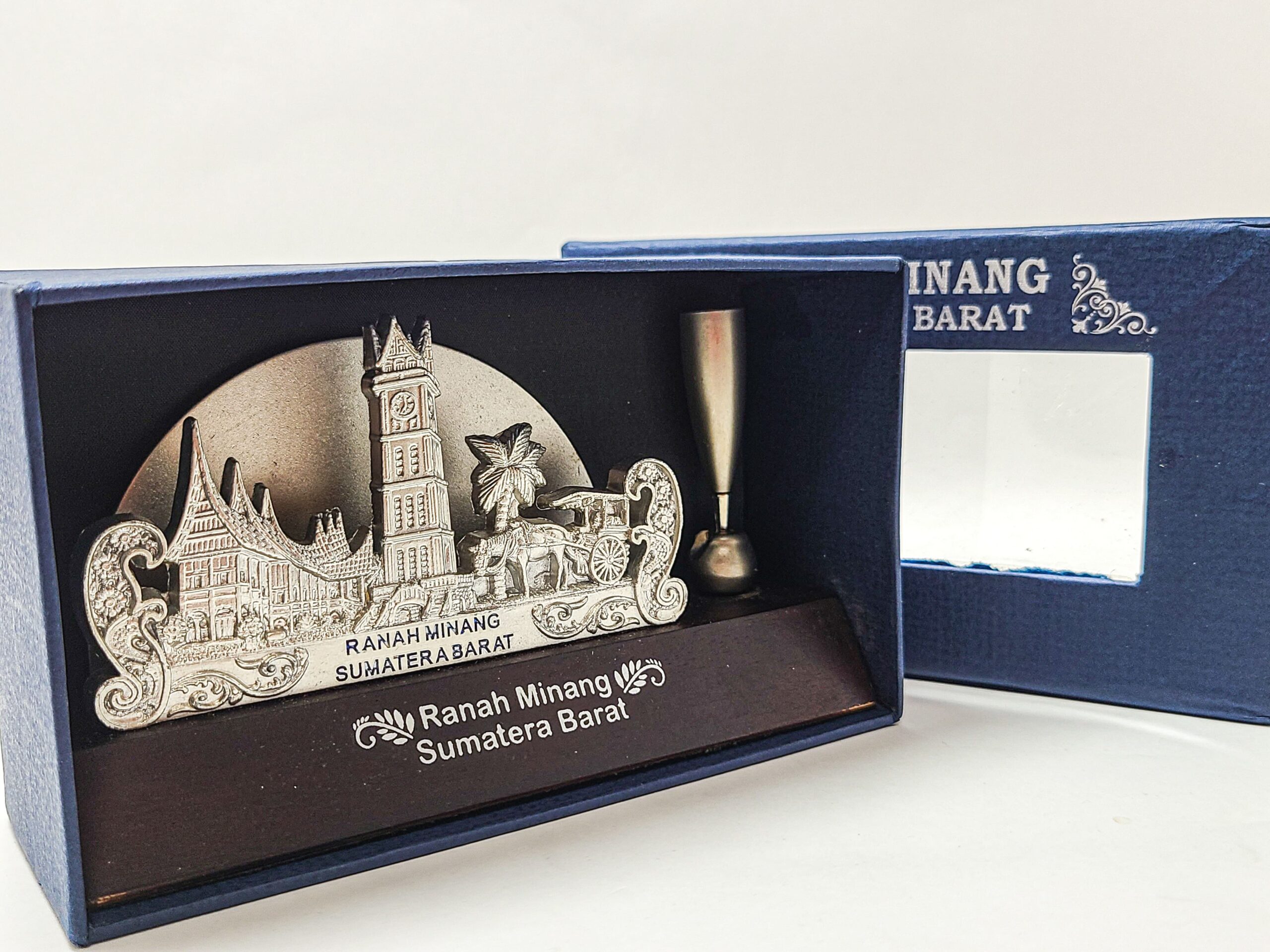 Pen Holder Rumah Minang - Image 6