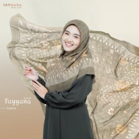Fayyana Scarf by Dionara