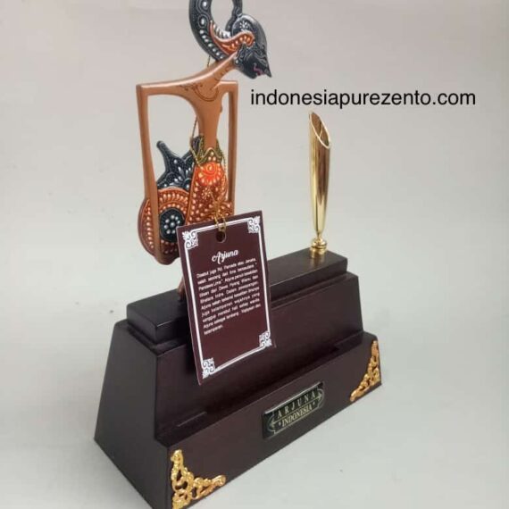 Wayang Pen Holder Kayu Karakter