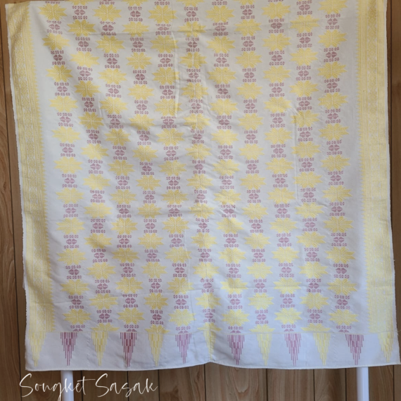 Kain Songket Sasak Motif Kedelai (Lombok)