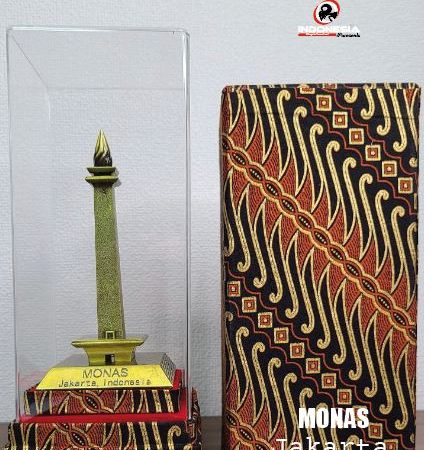 Miniatur Monas Jakarta
