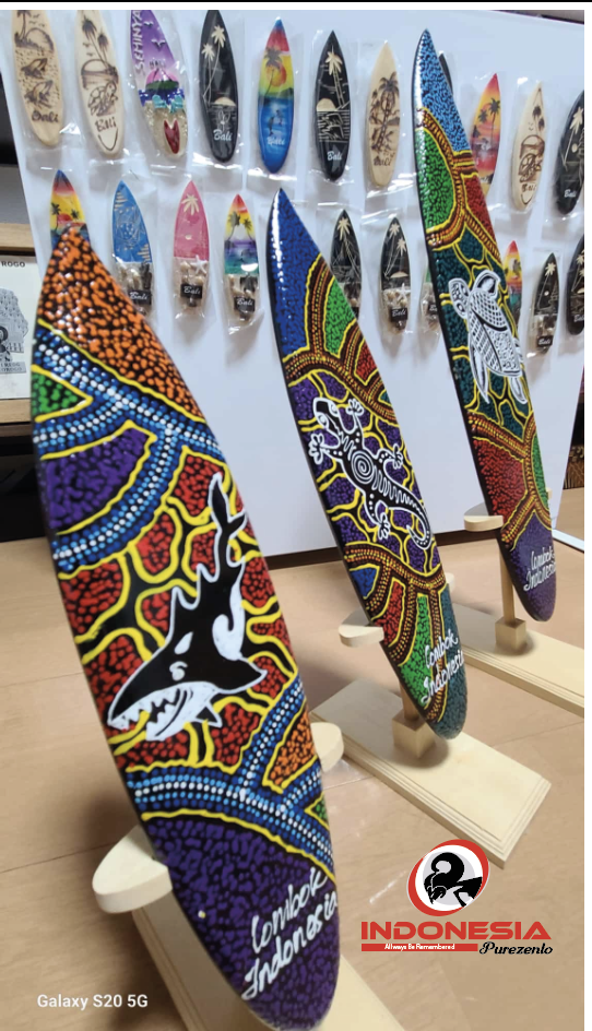 Hiasan Meja Slancar Lombok (40cm) - Image 7