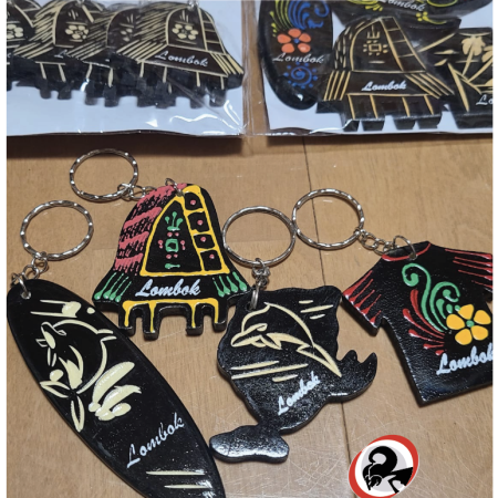 Gantungan Kunci Khas Desa Sade Lombok